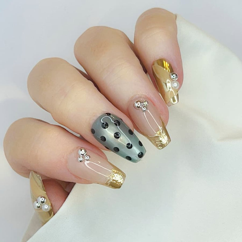 Champagne Dots
