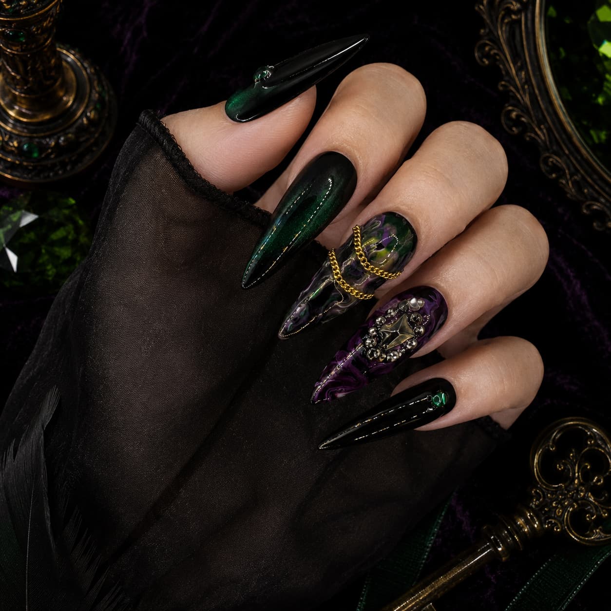 Velvet & Venom