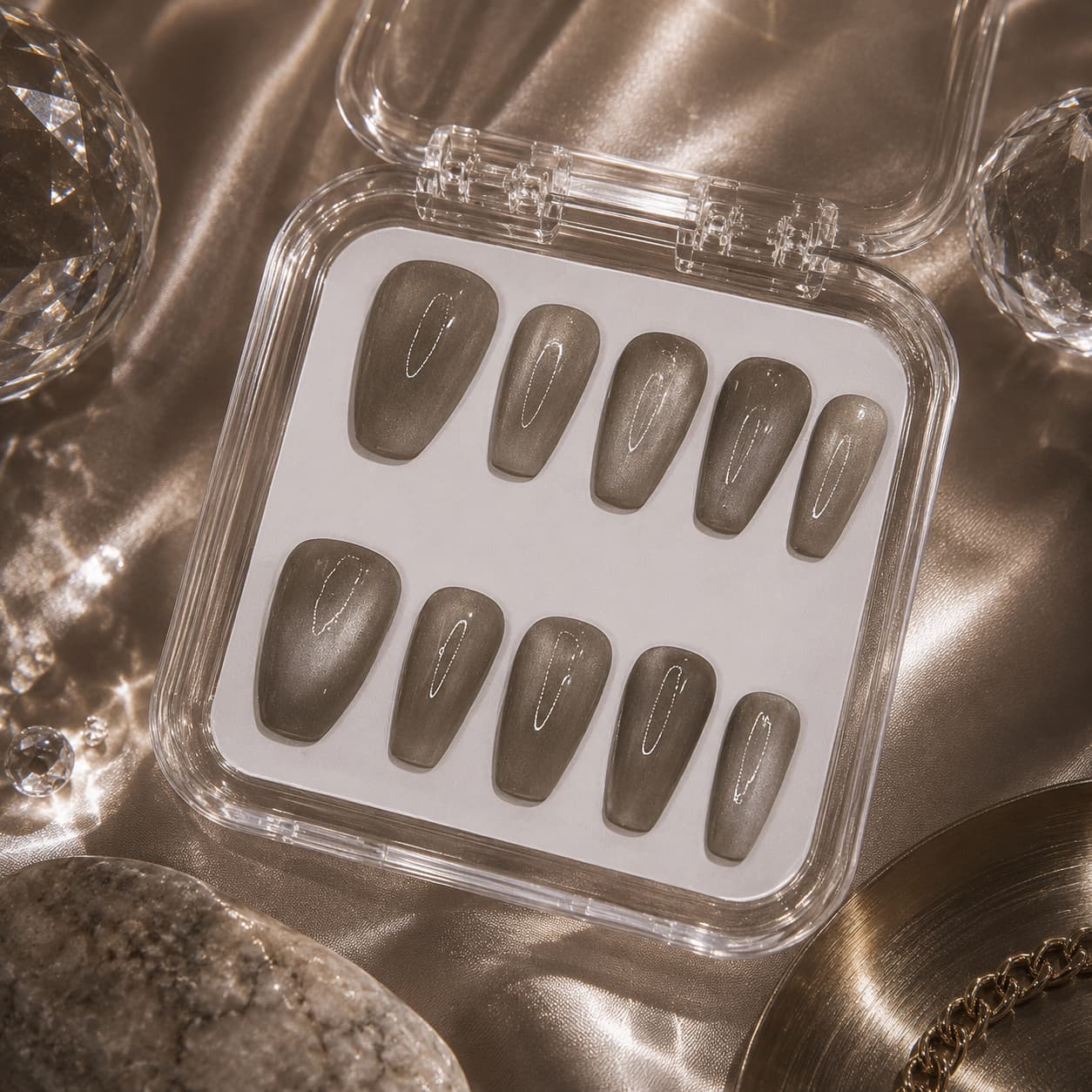 Taupe Muse
